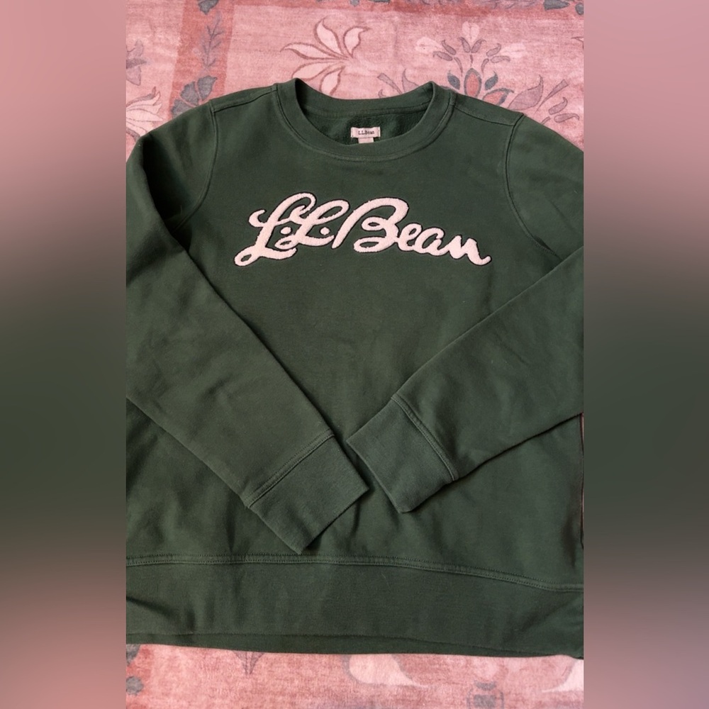 L.L. Bean Embroidered Crewneck Preppy Rustic Style Sweatshirt